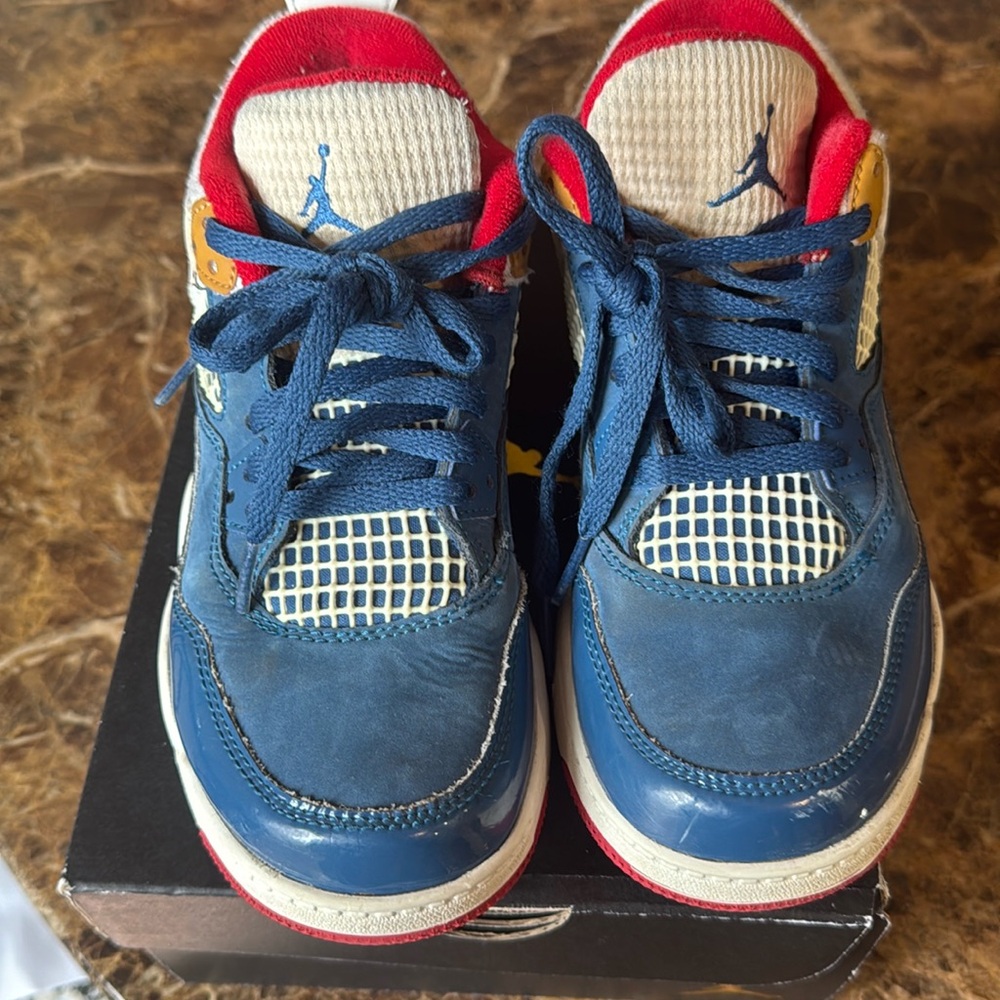 Used boys retro Jordan 4’s size 2